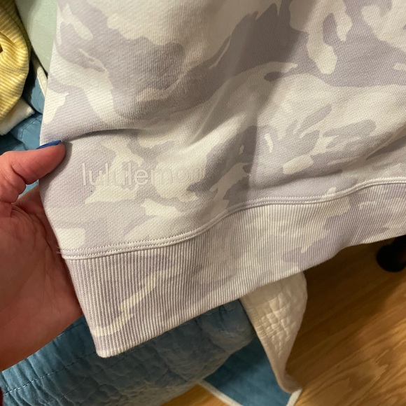 Lululemon Perfectly Oversized Camo Crew Sweatshirt - Picture 4 of 4